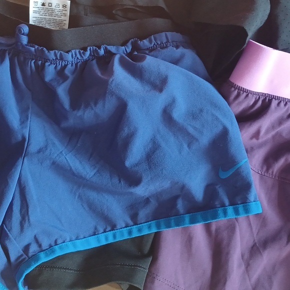 3xnike size small shorts - Picture 3 of 7